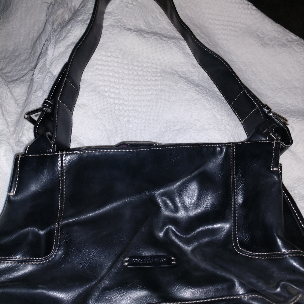 Nine & Company black leather shoulder bag, EUC